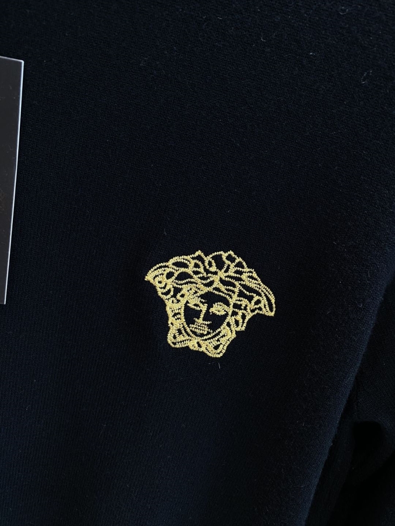 VERSACE